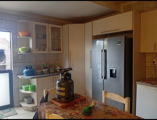 3 BEDROOM HOUSE FOR SALE IN THOMAS GAMBLE